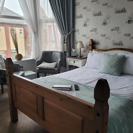 J'S Mayfair Guest House Blackpool Eksteriør bilde
