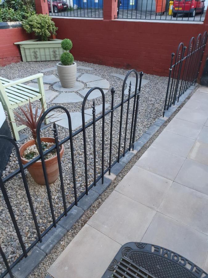J'S Mayfair Guest House Blackpool Eksteriør bilde