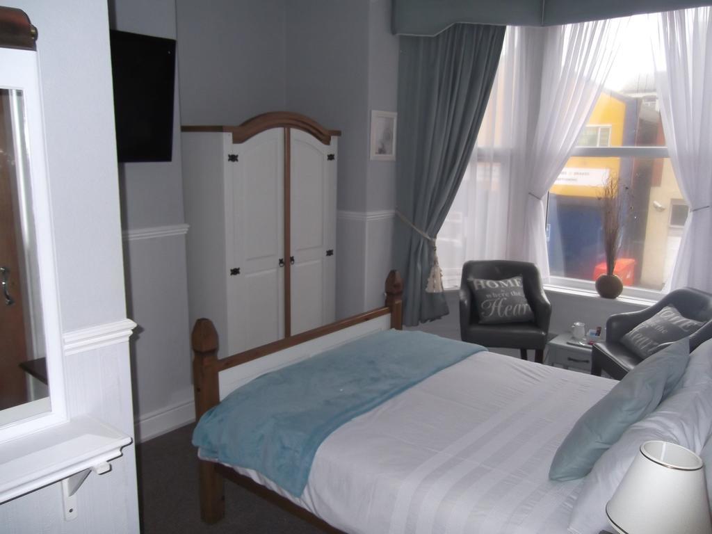J'S Mayfair Guest House Blackpool Eksteriør bilde