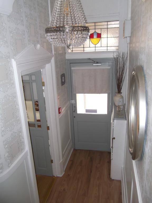 J'S Mayfair Guest House Blackpool Eksteriør bilde